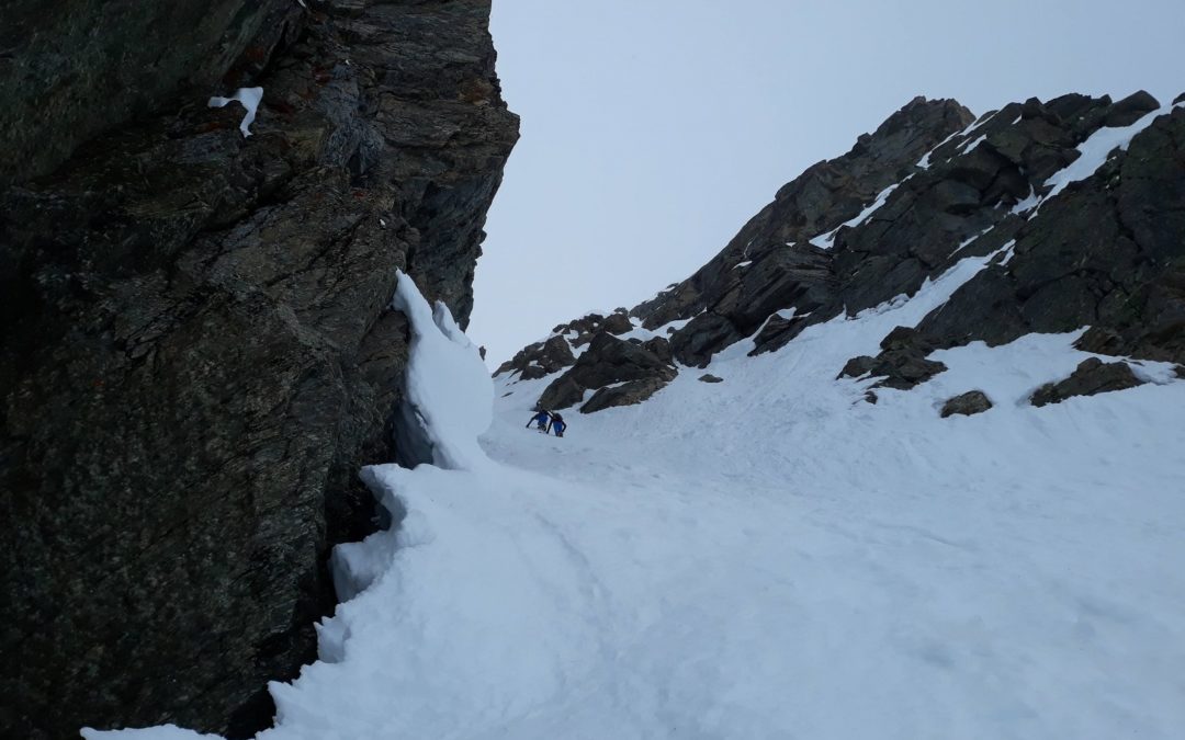 Sci ripido – Canale Sud-Est della Dent D’Ecot Q.3080m